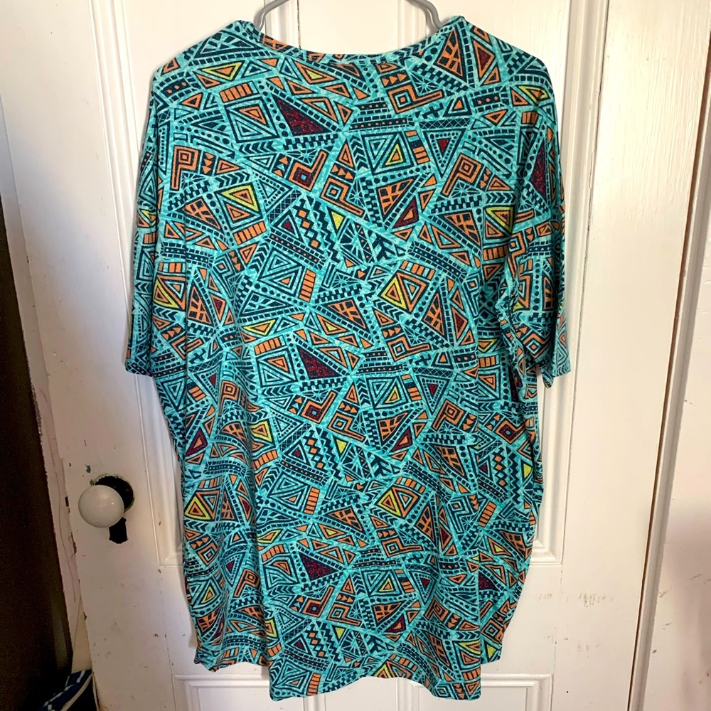 NWT multi-color LulaRoe high-low shirt